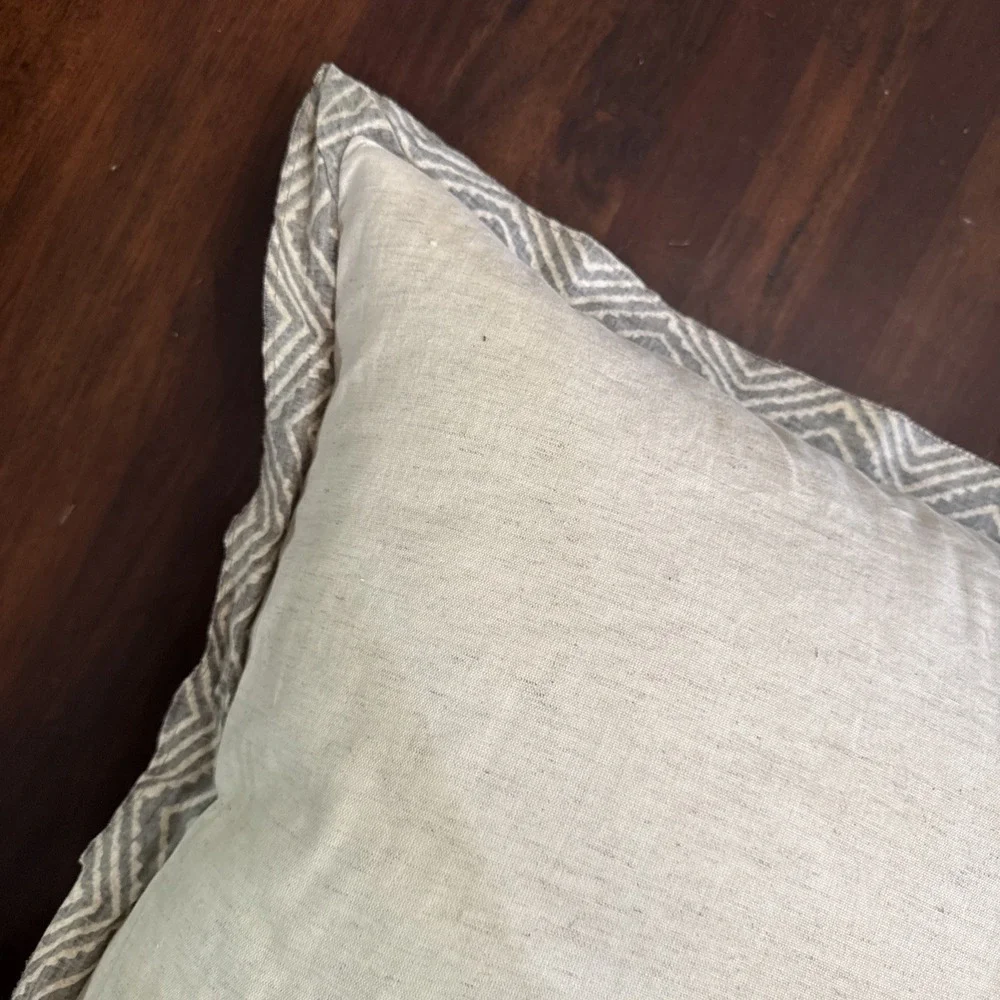 Pottery Barn Throw Pillow Owl Bird Embroidered Appliqué‎ Feather Insert Cover